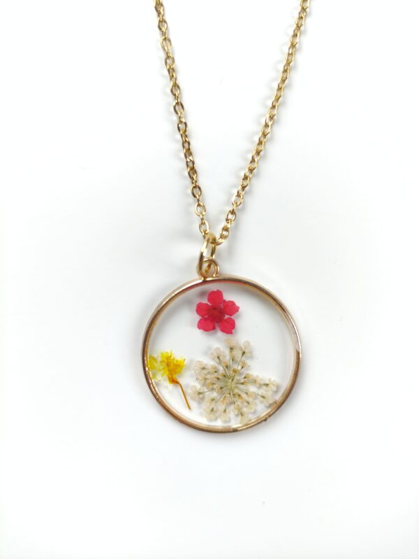 Stainless Steel Necklace with Multi-Colored Flowers in Epoxy Resin